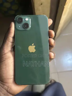 Apple iPhone 13 128 GB Green