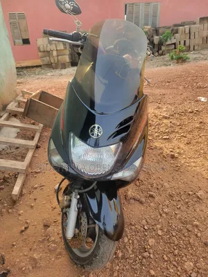 Yamaha Majesty 2025 Black