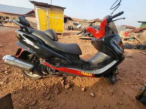 Yamaha Majesty 2025 Black