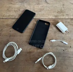 Apple iPhone SE (2020) 128 GB Black