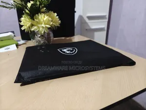 New Laptop MSI Stealth 14 Studio A13VF 16GB Intel Core i7 SSD 1T