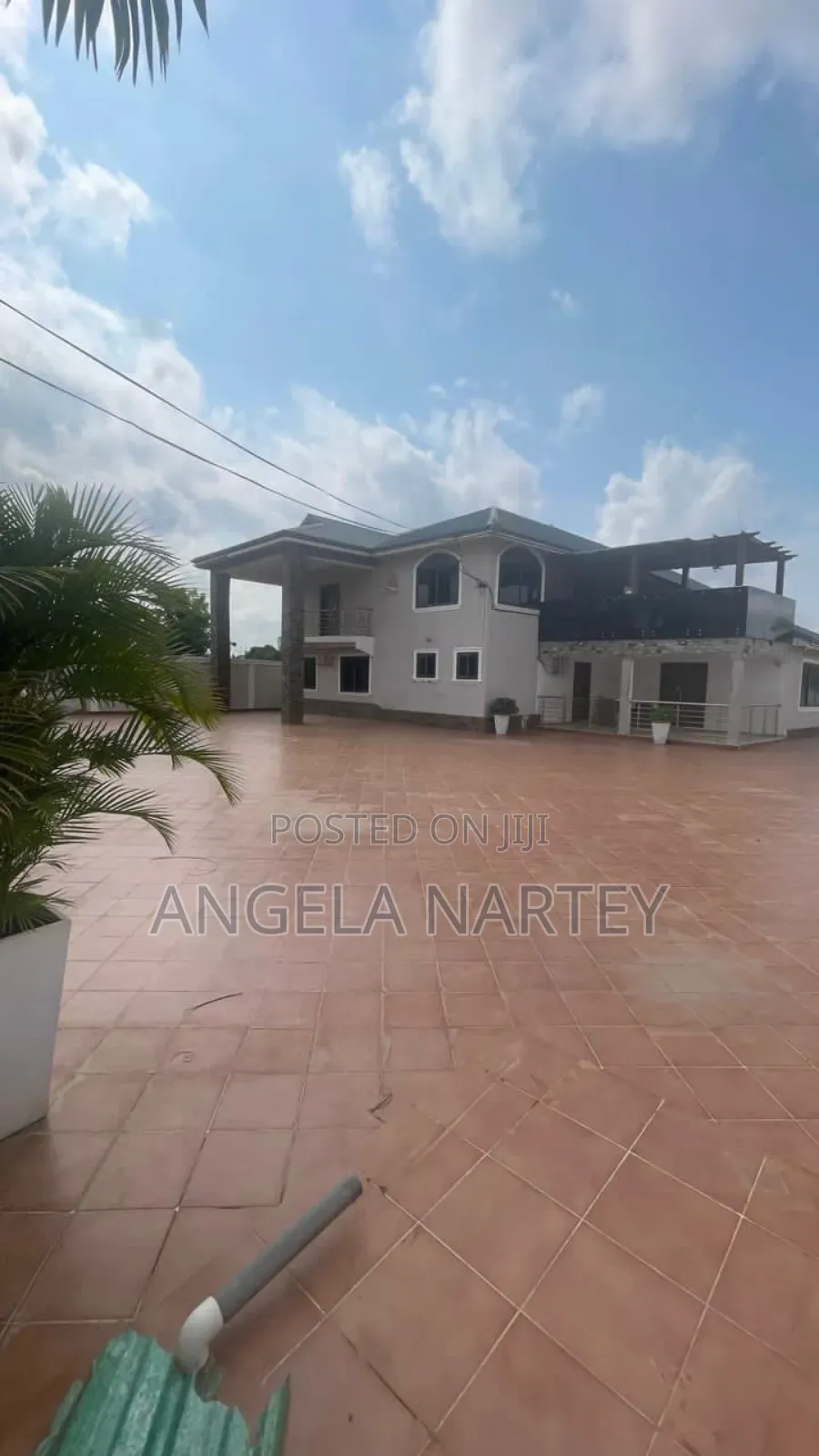5bdrm Mansion in Kasoa for sale