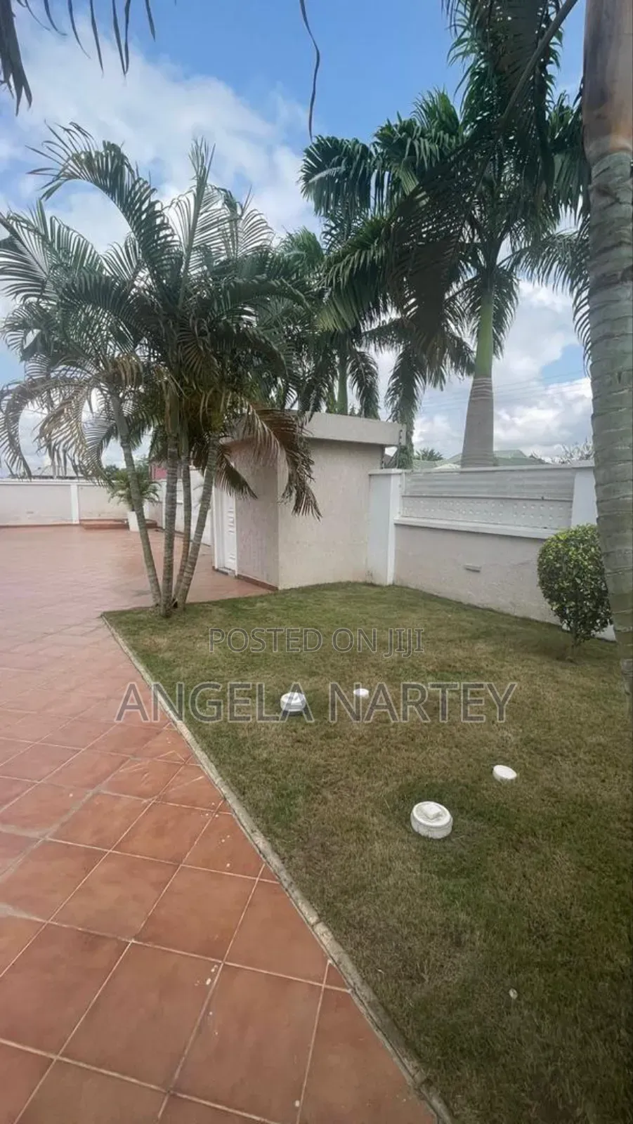 5bdrm Mansion in Kasoa for sale