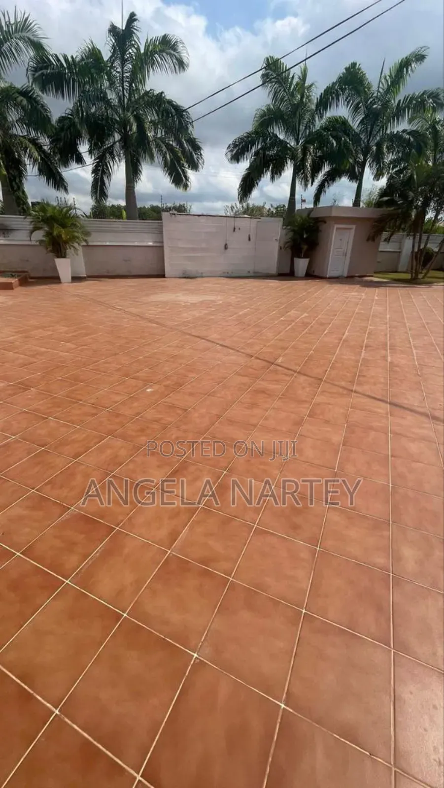 5bdrm Mansion in Kasoa for sale