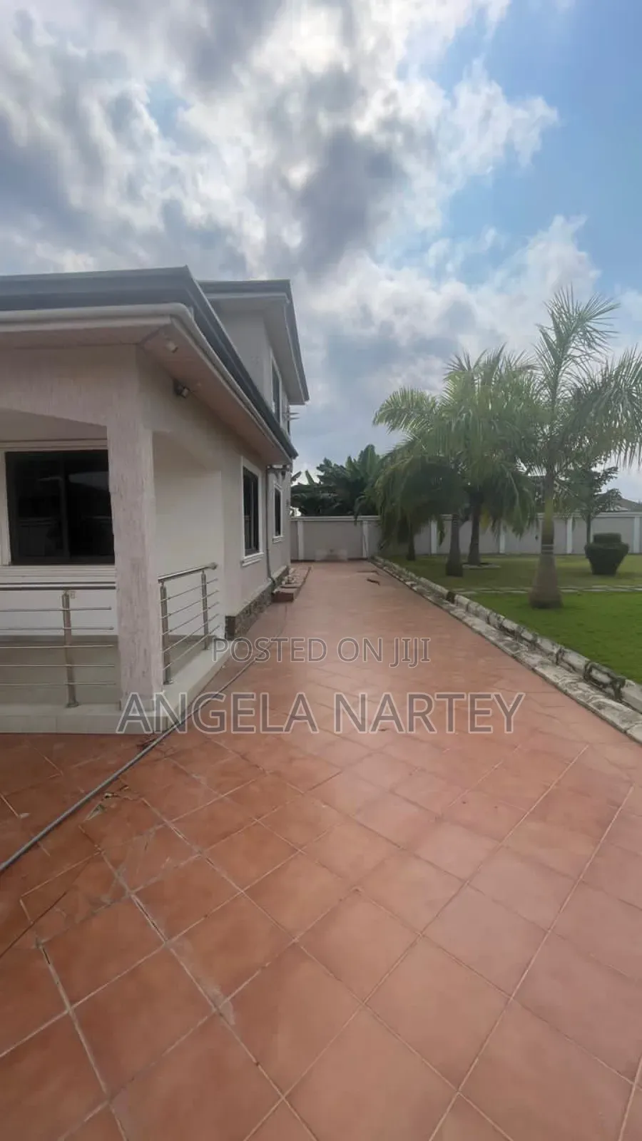5bdrm Mansion in Kasoa for sale