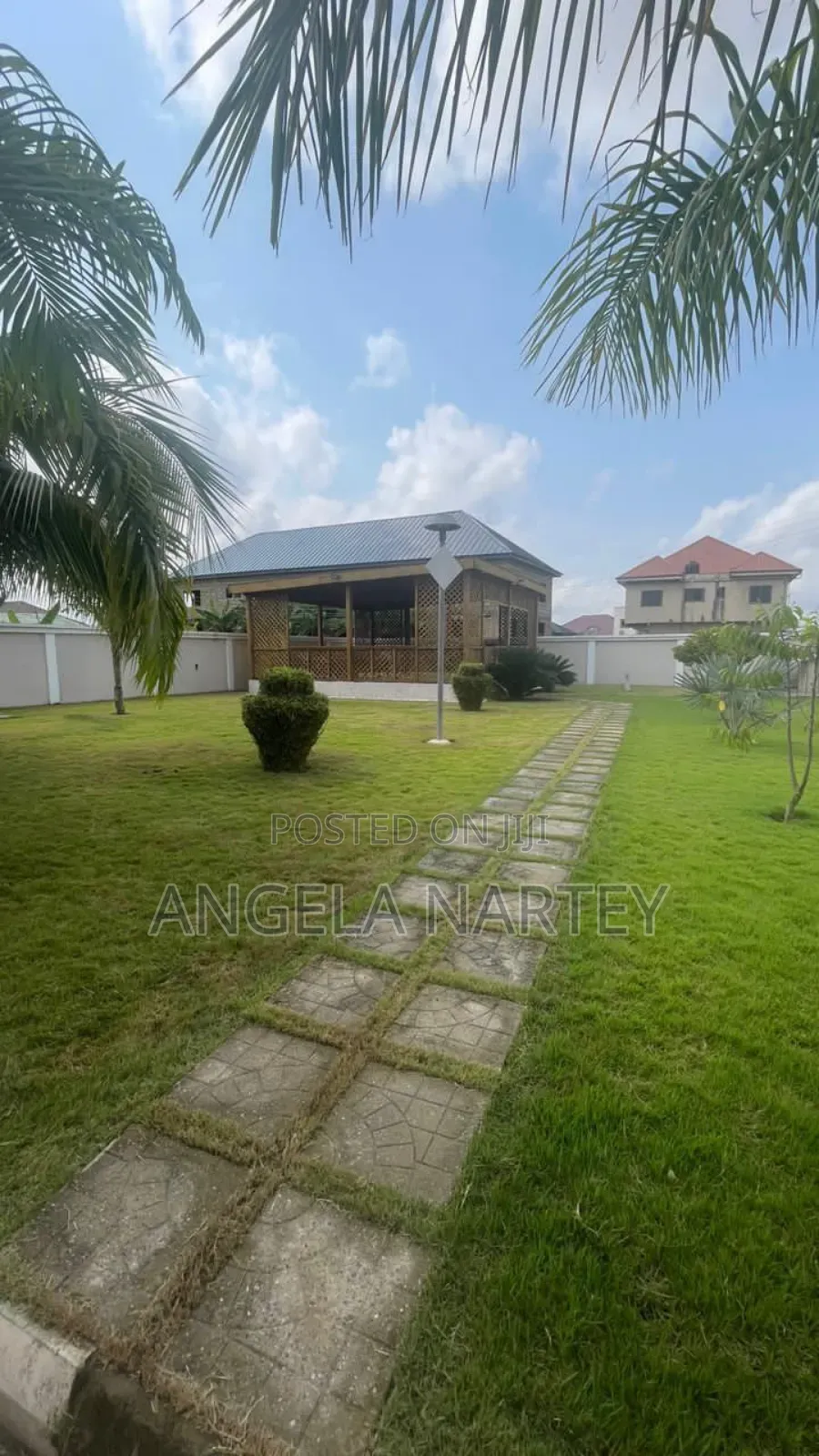 5bdrm Mansion in Kasoa for sale