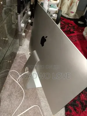 Desktop Computer Apple iMac 8GB Intel Core I5 SSD 1T
