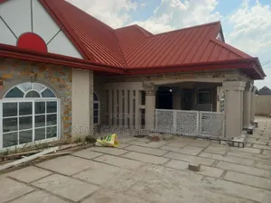 Furnished 8bdrm House in Atonsu Esereso, Kumasi Metropolitan for sale