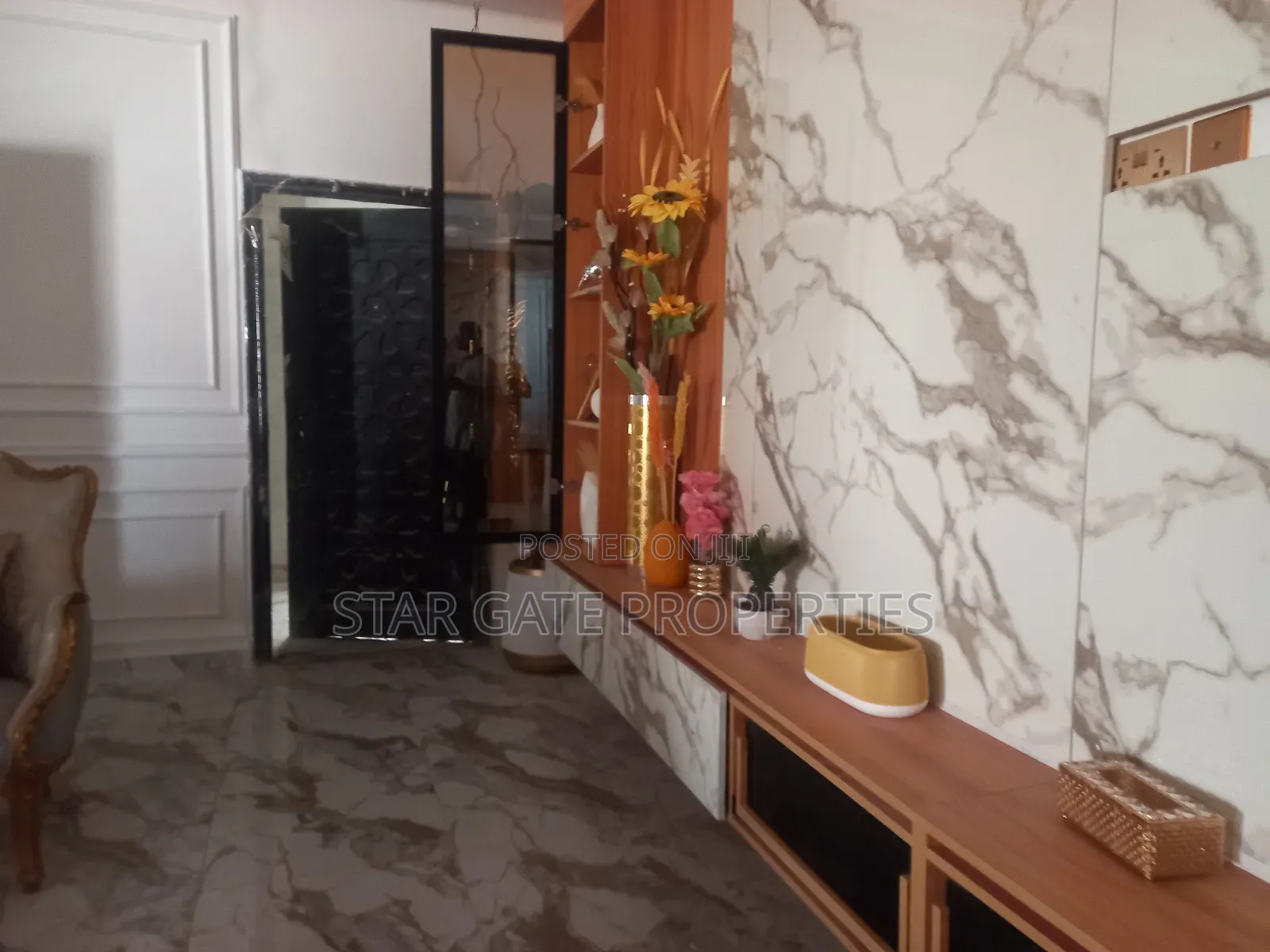 Furnished 8bdrm House in Atonsu Esereso, Kumasi Metropolitan for sale