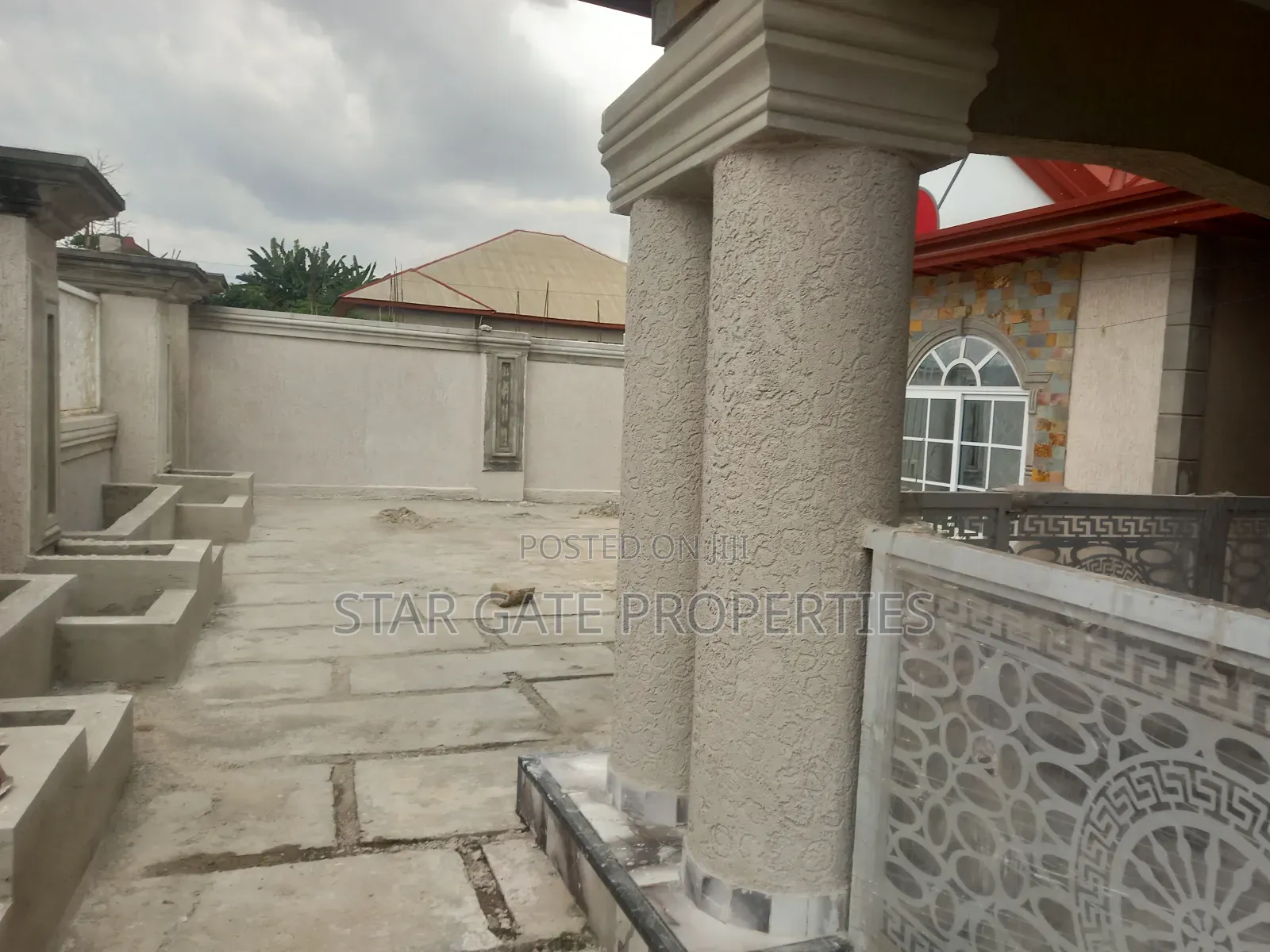 Furnished 8bdrm House in Atonsu Esereso, Kumasi Metropolitan for sale