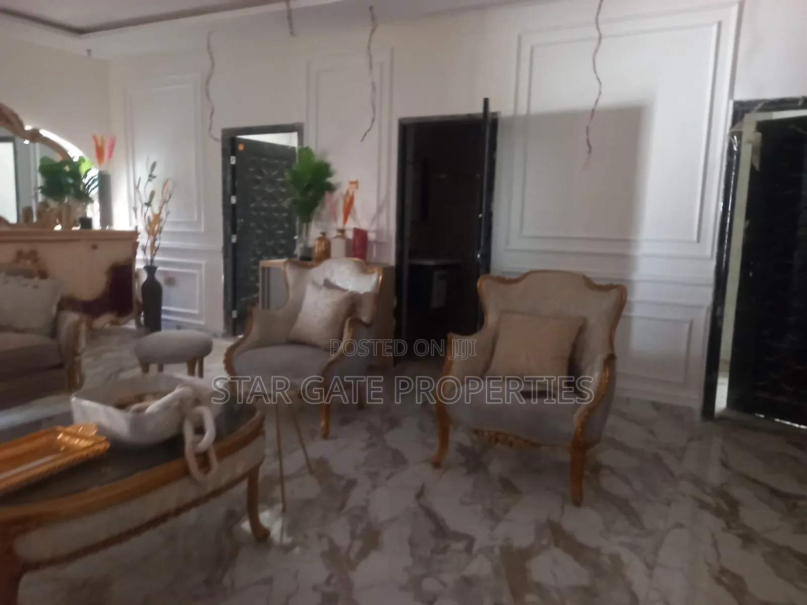 Furnished 8bdrm House in Atonsu Esereso, Kumasi Metropolitan for sale