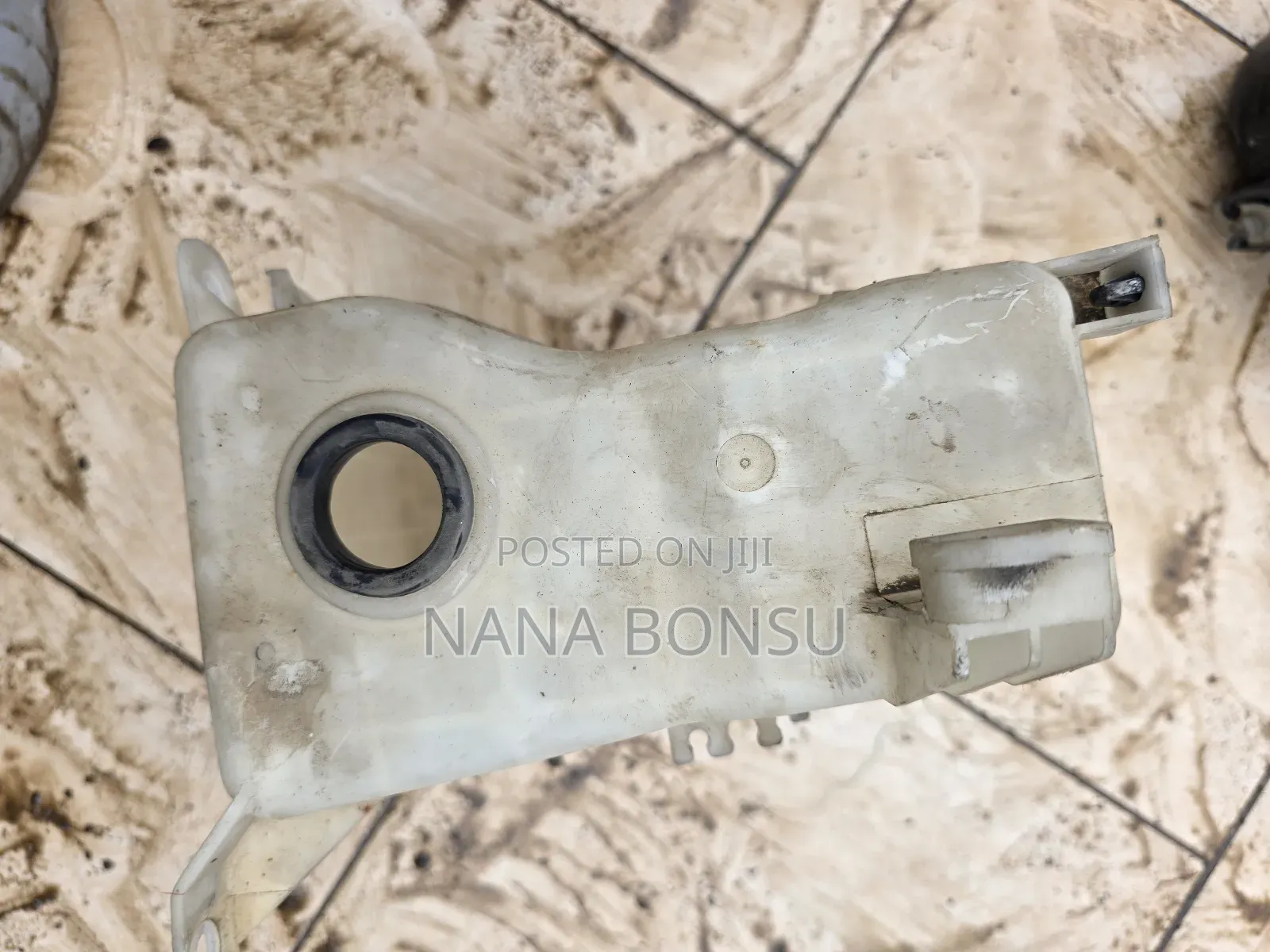 Toyota Voxy Washer Bottle With Motor