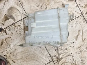 Toyota Voxy Washer Bottle With Motor