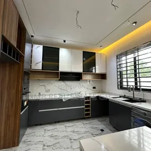 3bdrm House in Lakeside Estate for sale