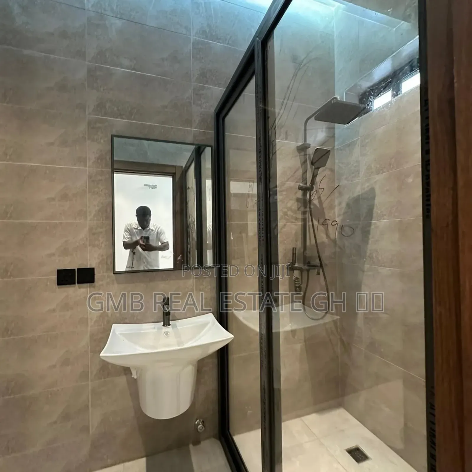 3bdrm House in Lakeside Estate for sale