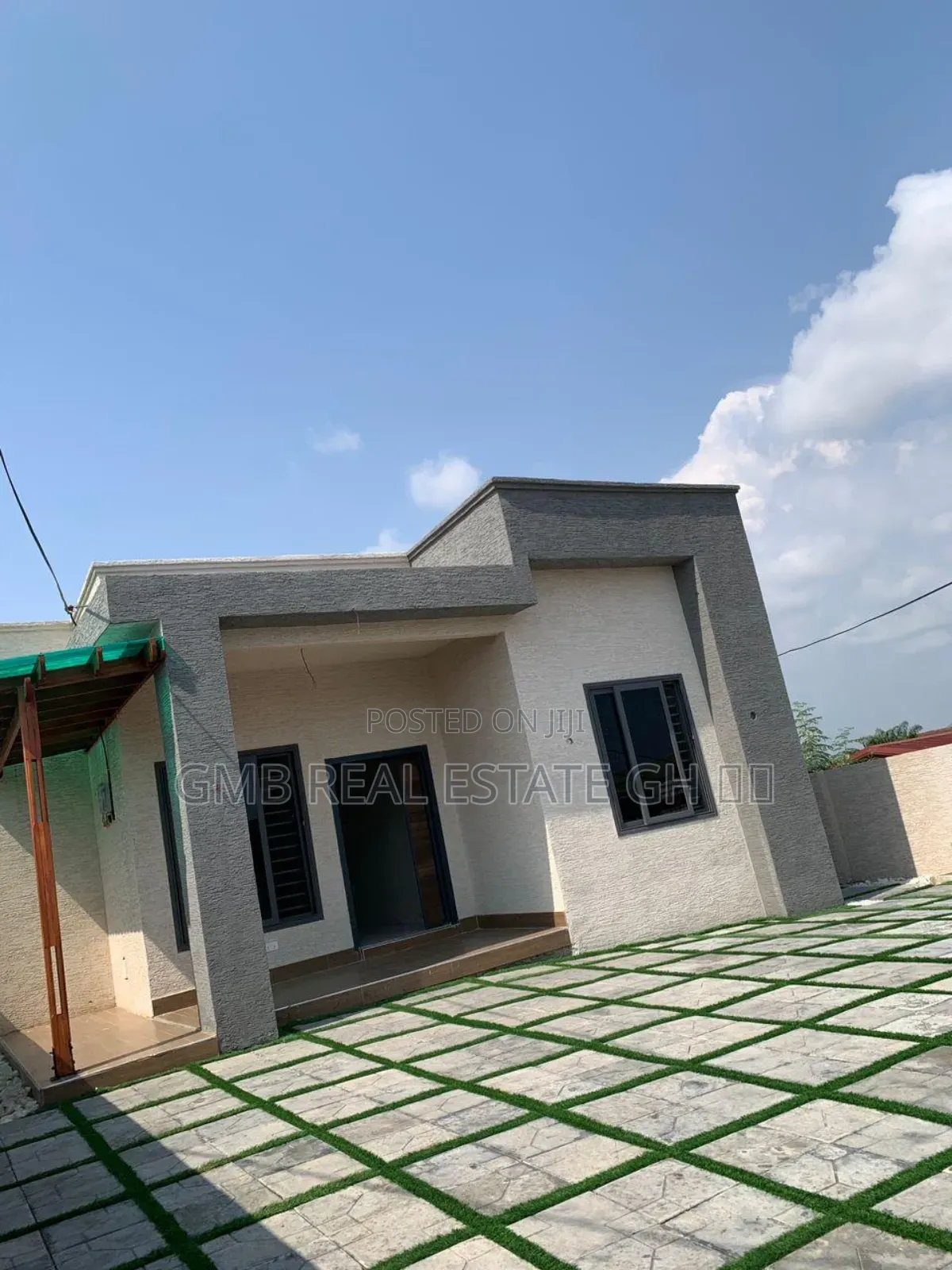 3bdrm House in Ofankor Barrier for sale