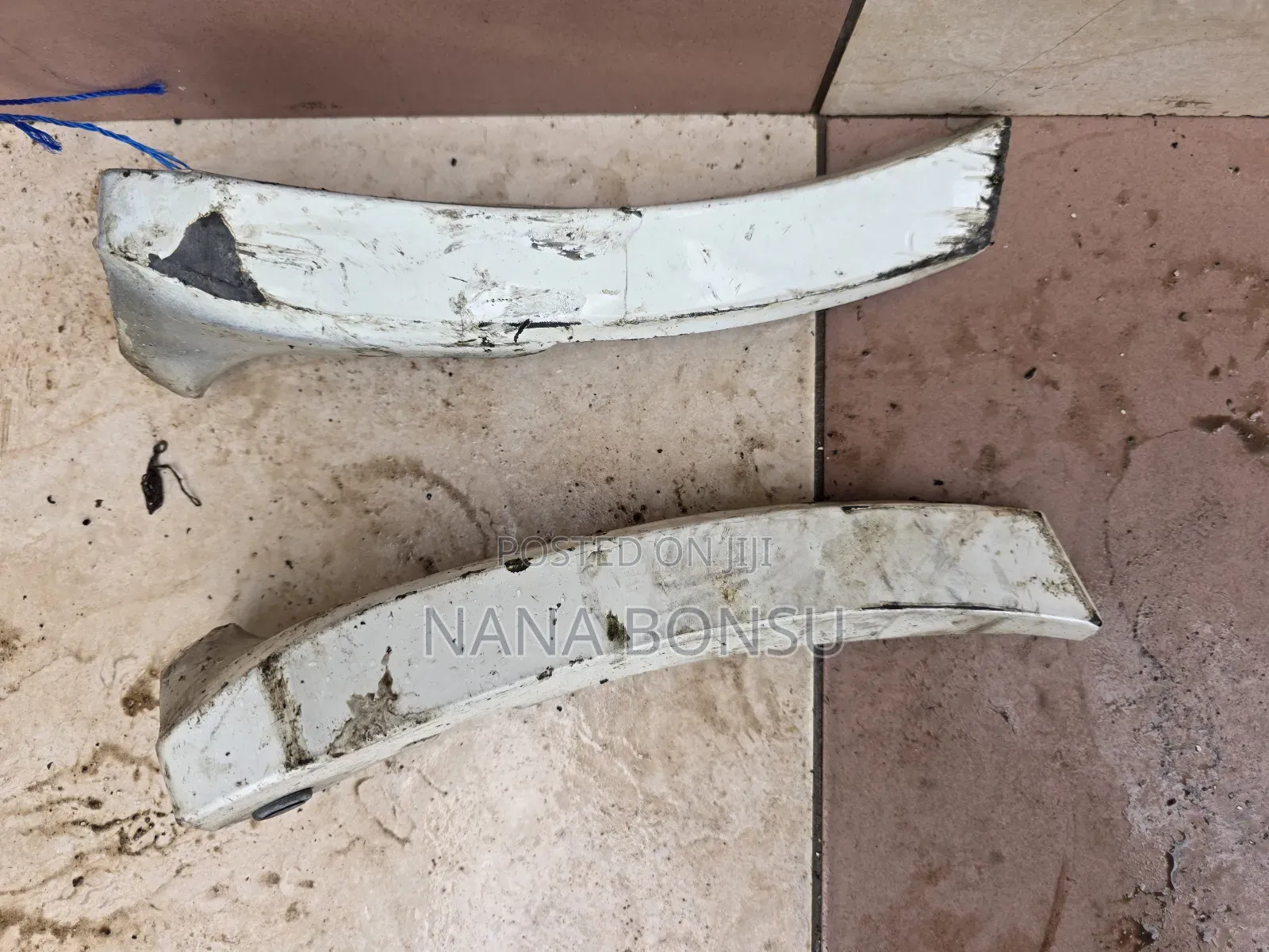 Toyota Voxy Fender Fitting