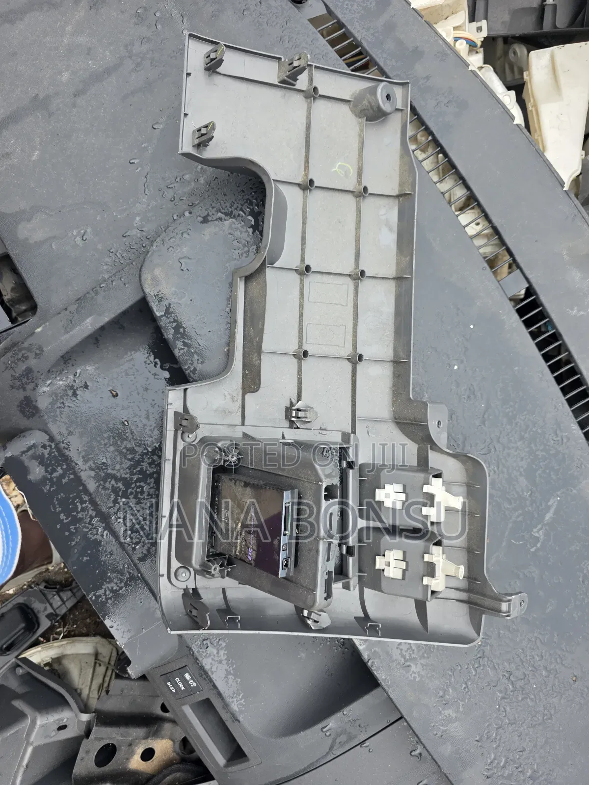 Toyota Voxy Inside Rubber Panels