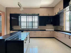 5bdrm Duplex in East Airport for sale
