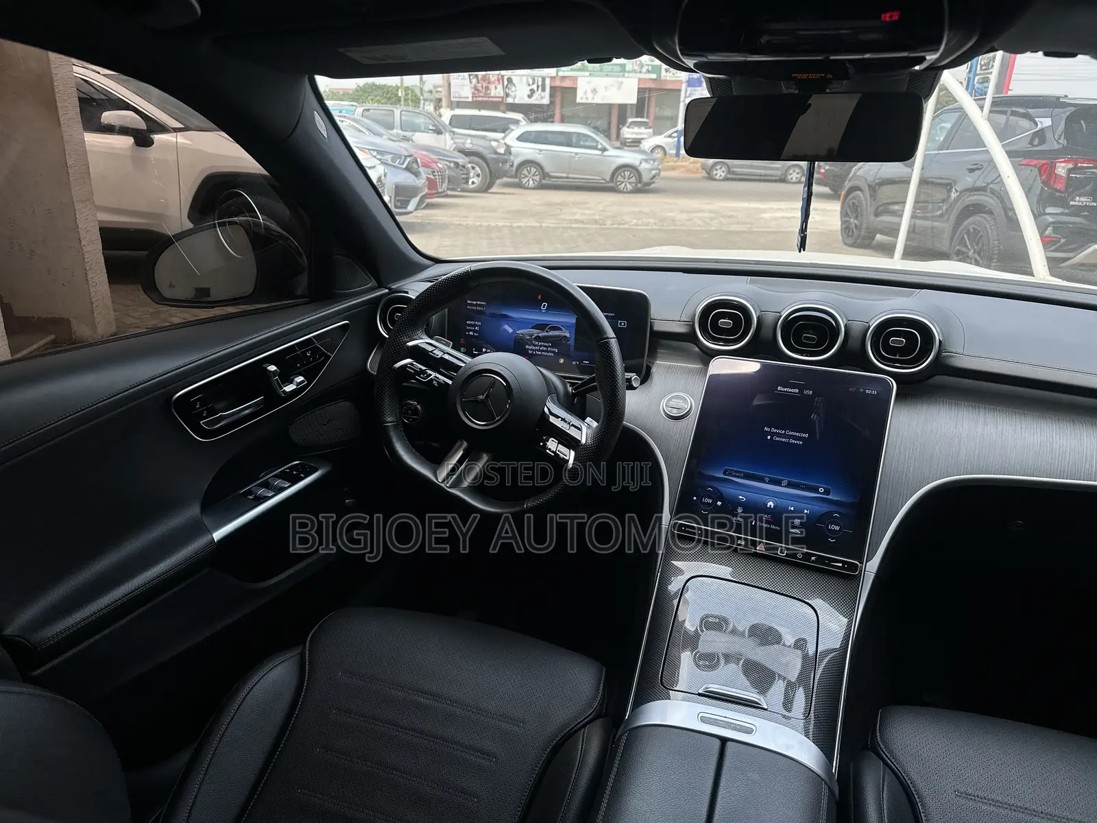 Mercedes-Benz C300 2024 White