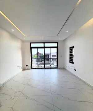 5bdrm House in Tiyumba Real Estate, Ashaley Botwe for sale