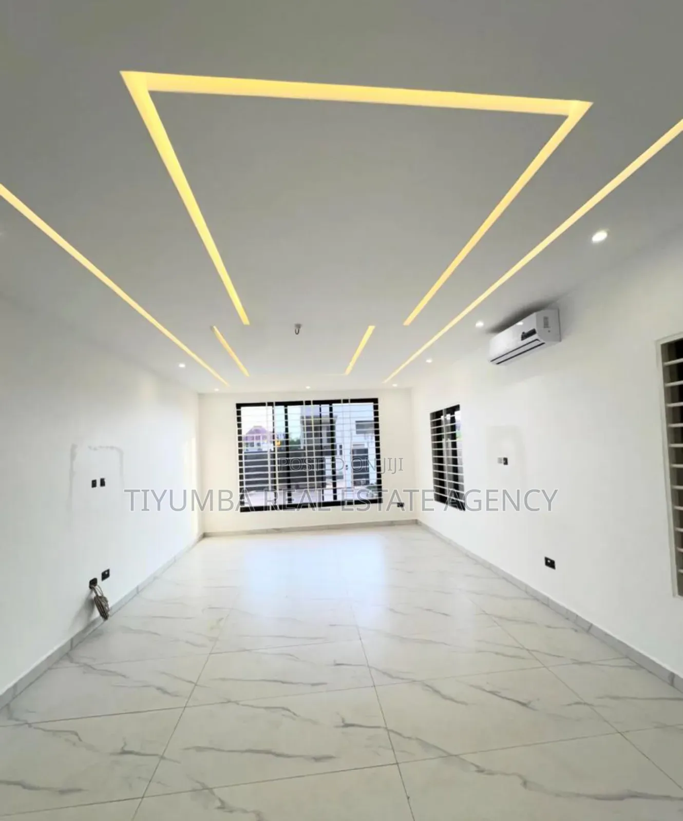 5bdrm House in Tiyumba Real Estate, Ashaley Botwe for sale