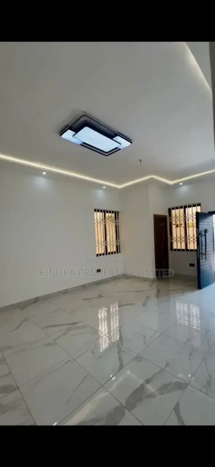 3bdrm House in Amrahia, Adenta for sale