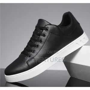 Bold Looks Lace Up
Men's Canvas Shoes
Sneakers