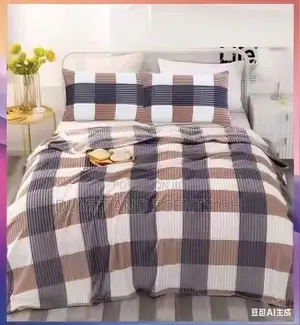 Super Comfy And Fluffy Flannel Blankets With 2 Pillowcases