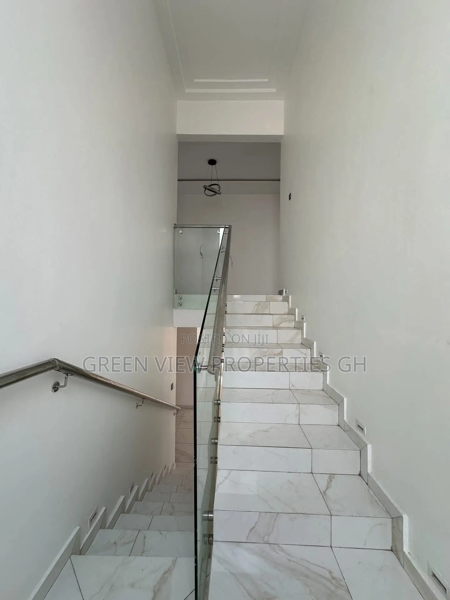 4bdrm Duplex in East Legon for sale