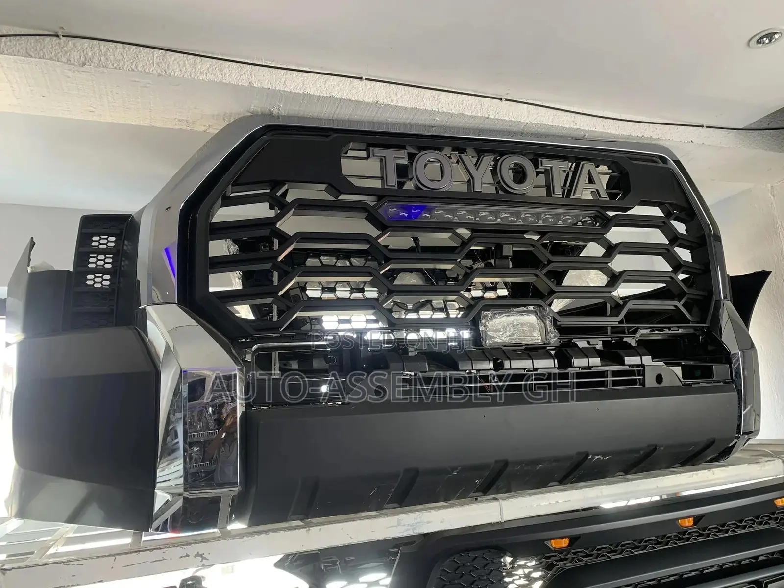 Toyota Tundra Front Bumper 2022,2023,2024,2025