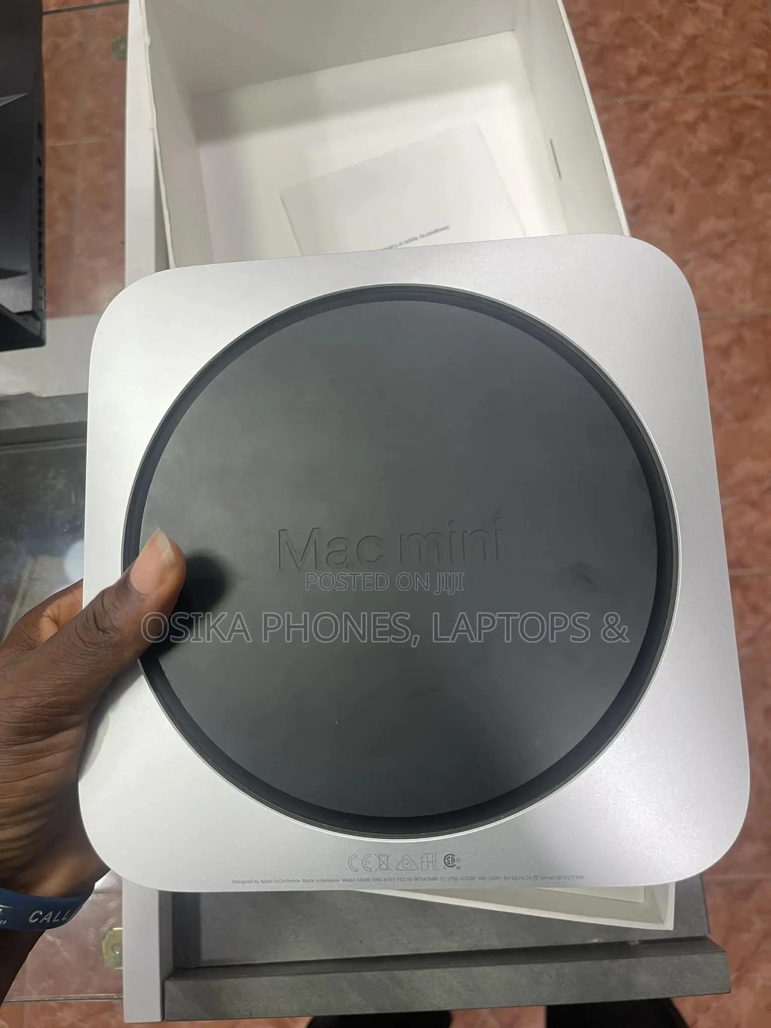 New Desktop Computer Apple Mac Mini M2 8GB Intel Core i7 SSD 256GB