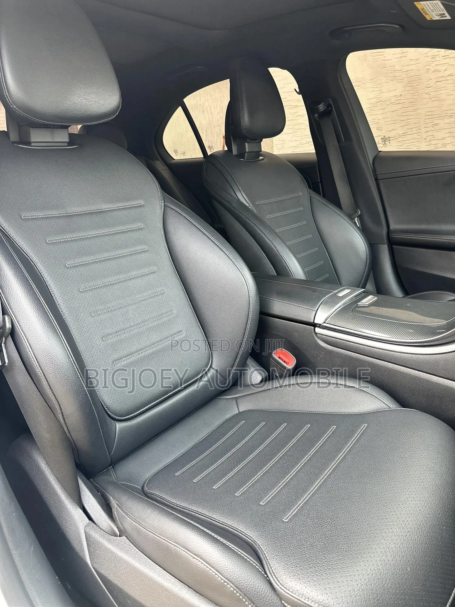 Mercedes-Benz C300 2024 White