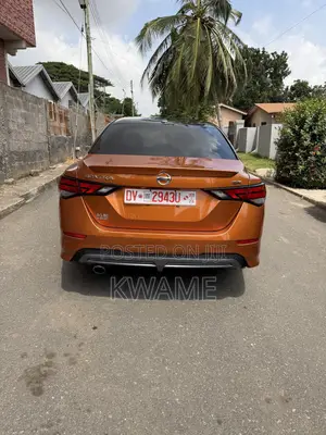 Nissan Sentra SR 2023 Orange