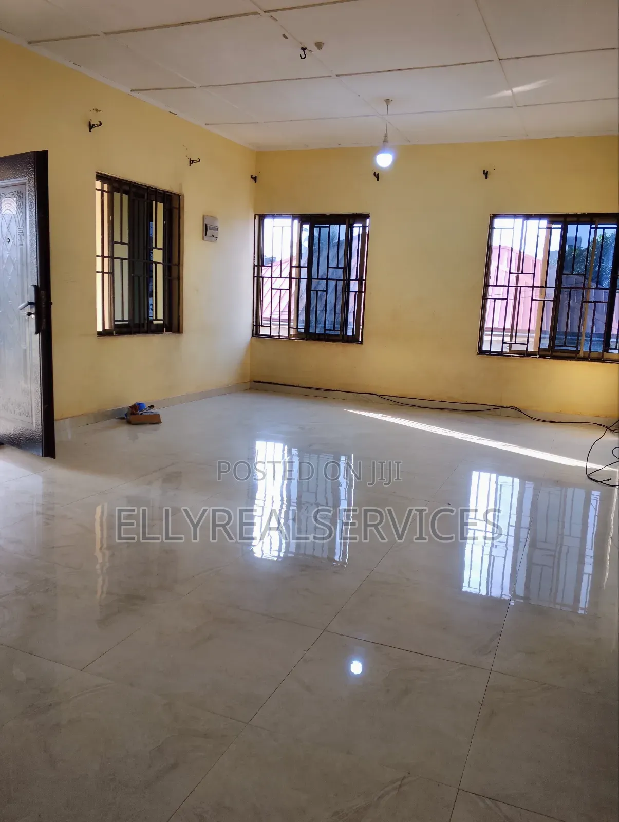 3bdrm Apartment in Ellyrealservices, Lake Side Estate for rent