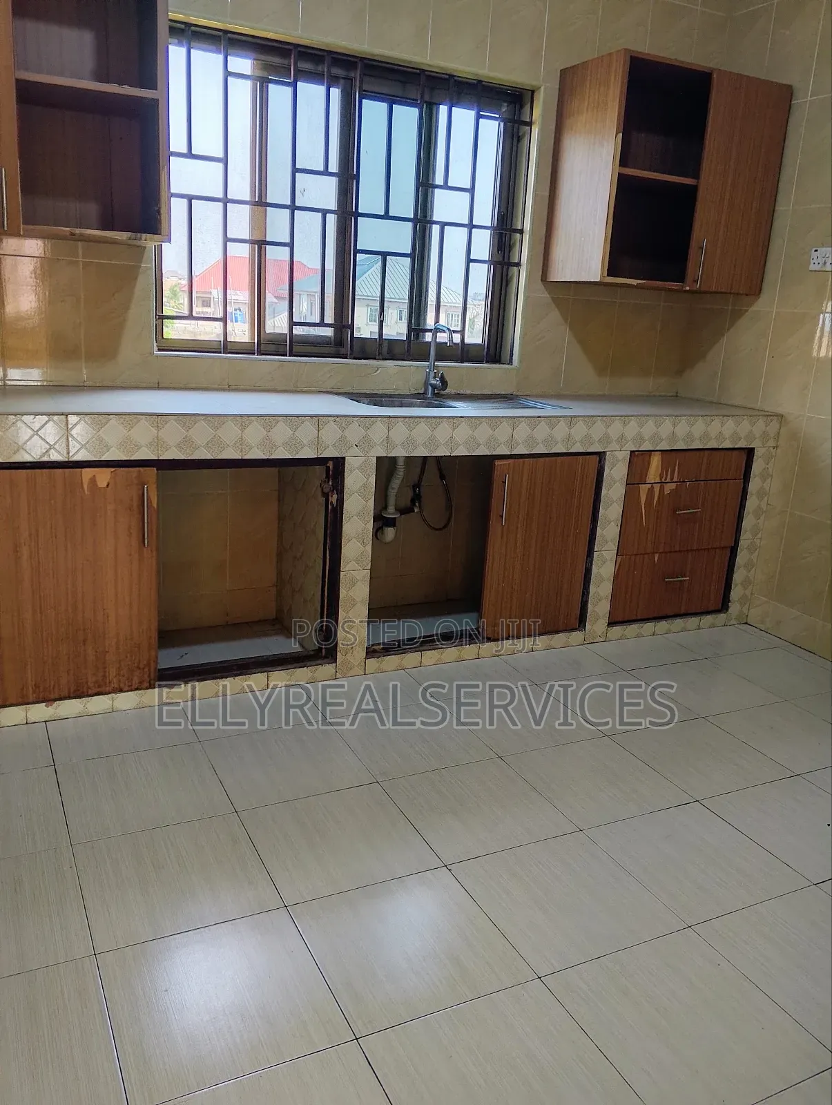 3bdrm Apartment in Ellyrealservices, Lake Side Estate for rent
