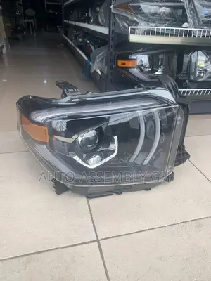 Toyota Tundra 2014-21 Headlight Pair (Full Led)