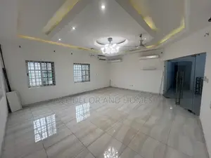 5bdrm House in Bee Decor & Homes, Old Ashomang for rent