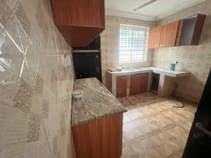 5bdrm House in Bee Decor & Homes, Old Ashomang for rent