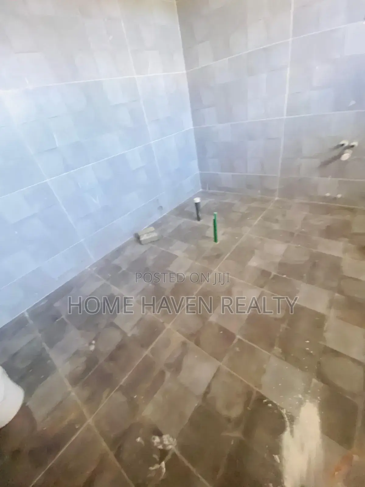 6bdrm House in Airport West for sale