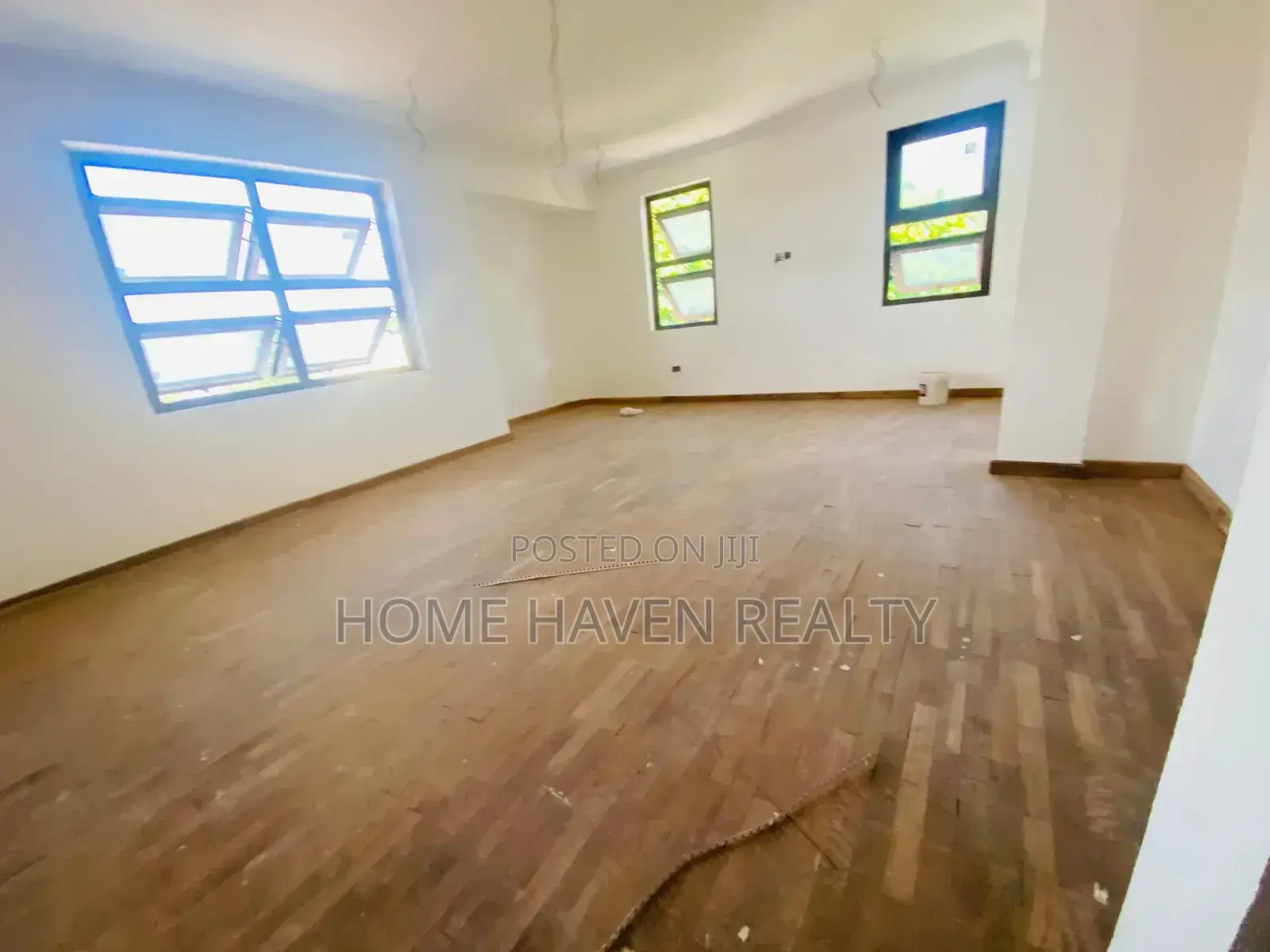 6bdrm House in Airport West for sale