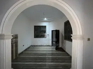 6bdrm House in Adankwame Esaso, Atwima Nwabiagya for sale