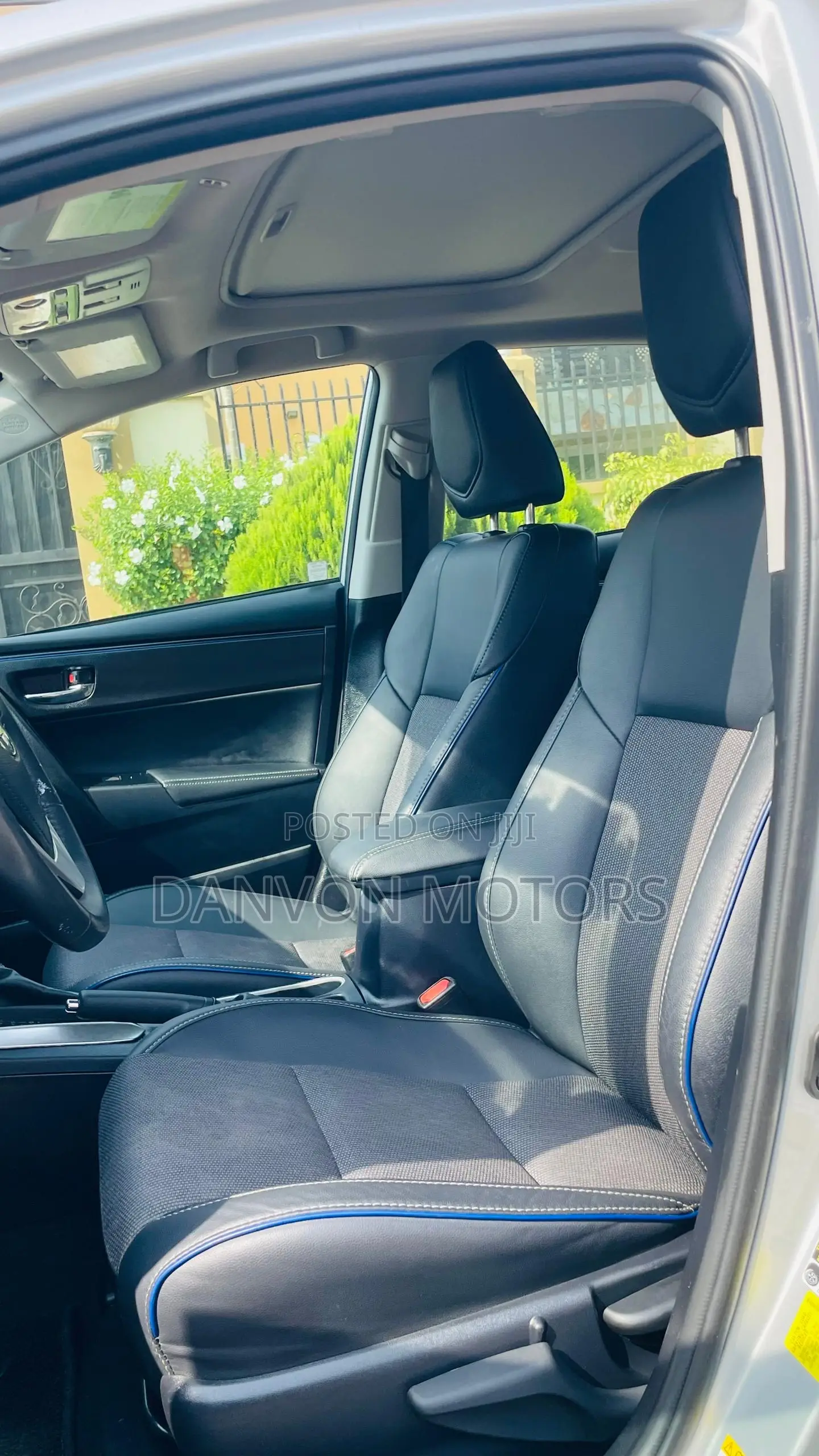 Toyota Corolla SE Special Edition 4dr Sedan (1.8L 4cyl CVT) 2017 Silver