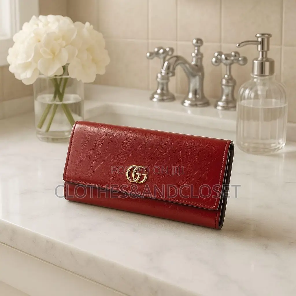 Signature Style Purse