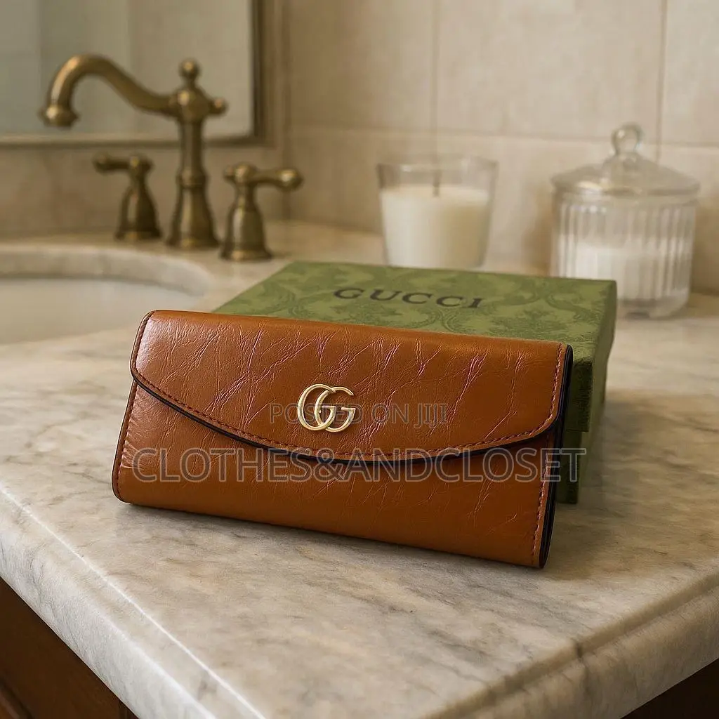 Lady Luxe Purse