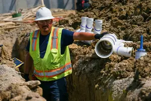 Construction Plumber