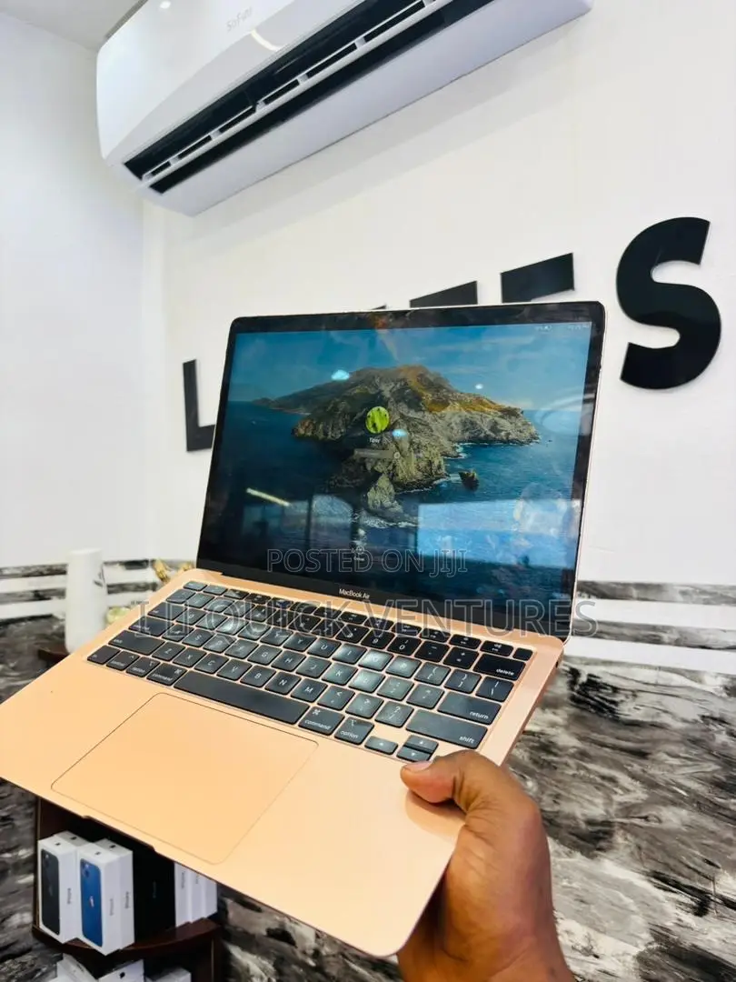 Laptop Apple MacBook 2020 8GB Intel Core i3 SSD 256GB in Dansoman ...