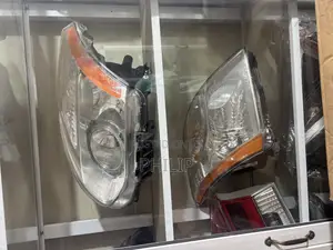 Nissan Rogue Headlight and Sentra 08