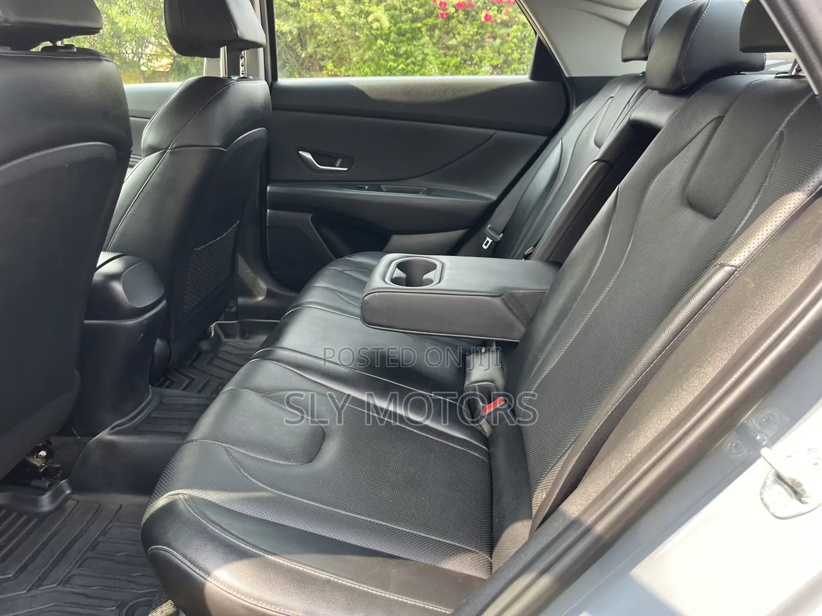 Hyundai Elantra SE 2021 Gray