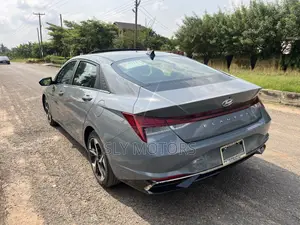 Hyundai Elantra SE 2021 Gray